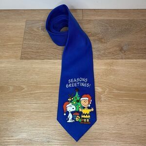 NWOT Peanuts Charlie Brown Snoopy Season Greetings Christmas Neck tie